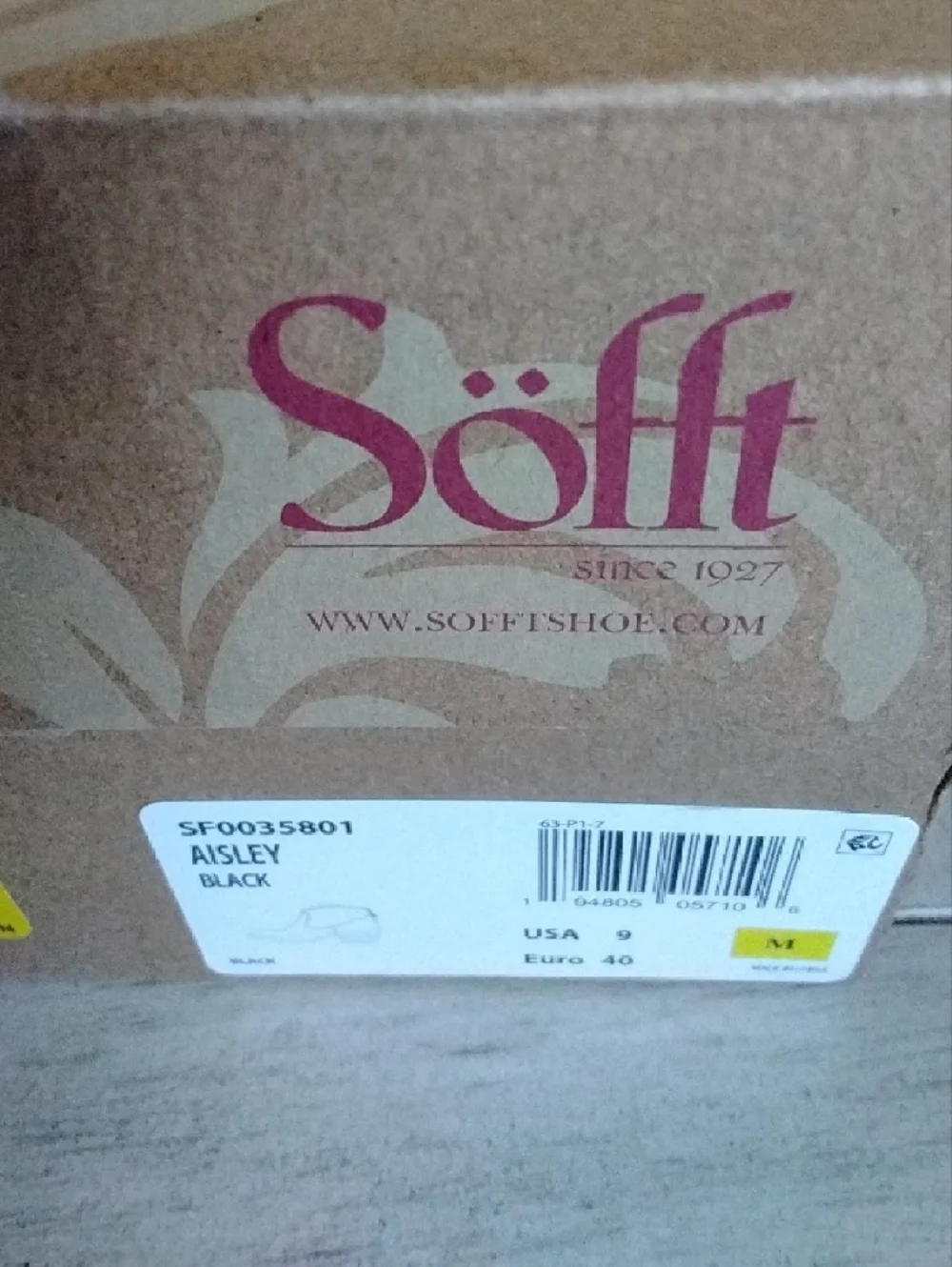 NWT Sofft Aisley Black Leather Ankle Booties with Back Zip, Size 9. - Picture 5 of 6